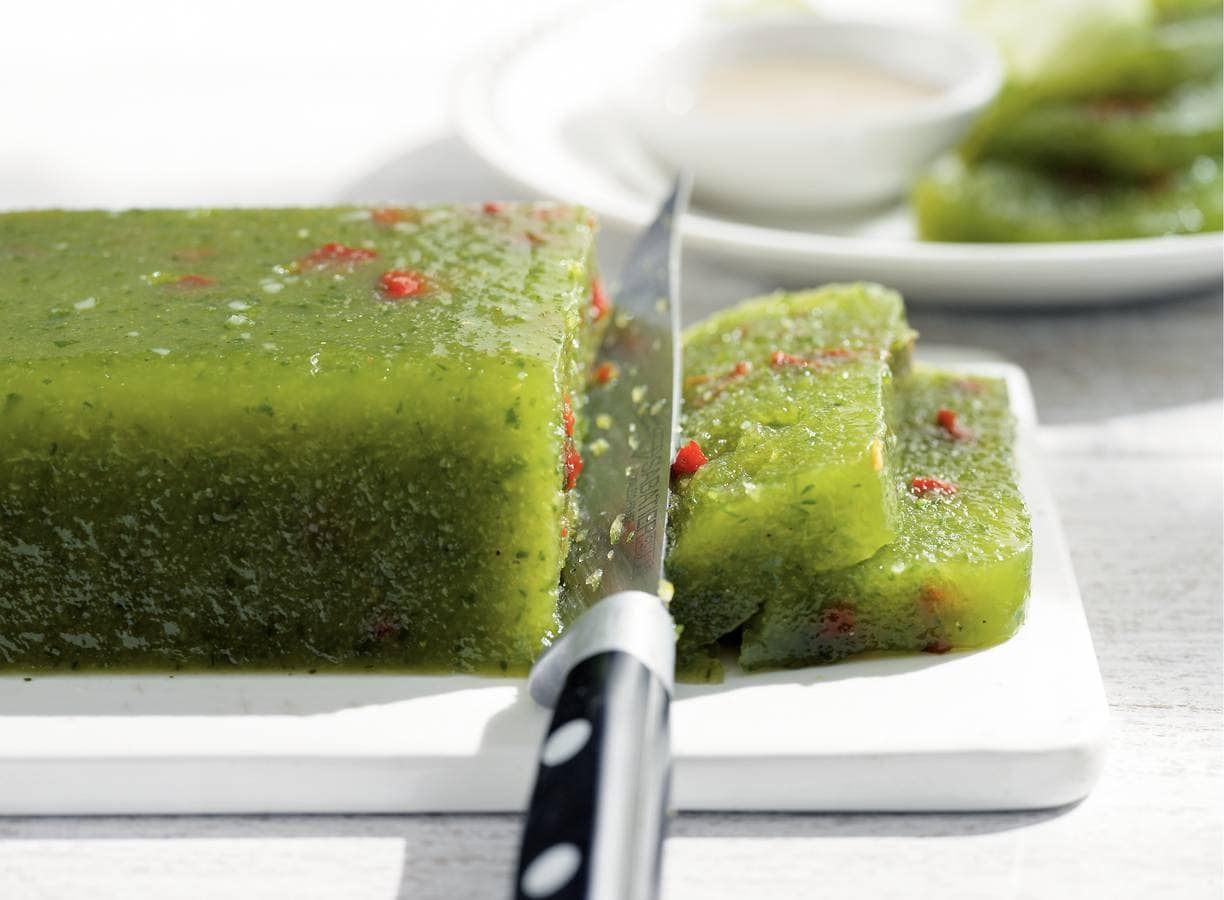 Komkommerterrine met paprika