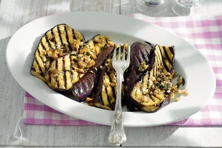 Gegrilde aubergines met munt