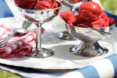 Frambozensorbet met rozenlikeur