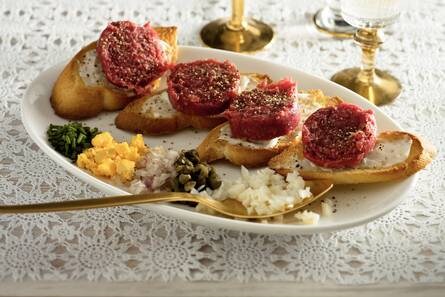 Crostini met 'steak' tartaar