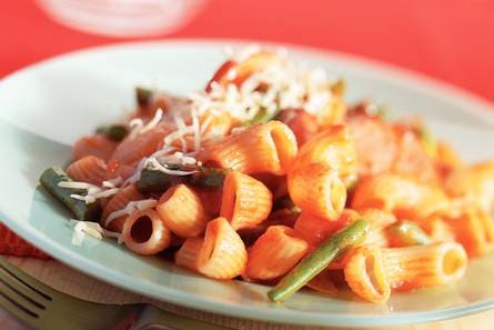 Macaroni met tomatensaus