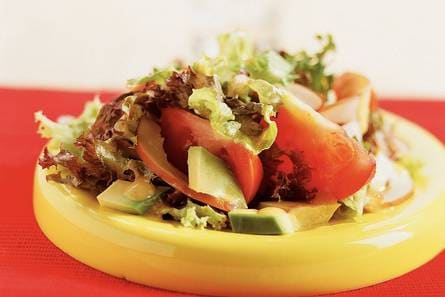 Salade met kip en avocado