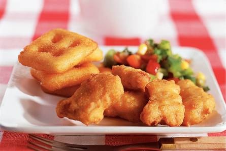Kipnuggets met pittige salade