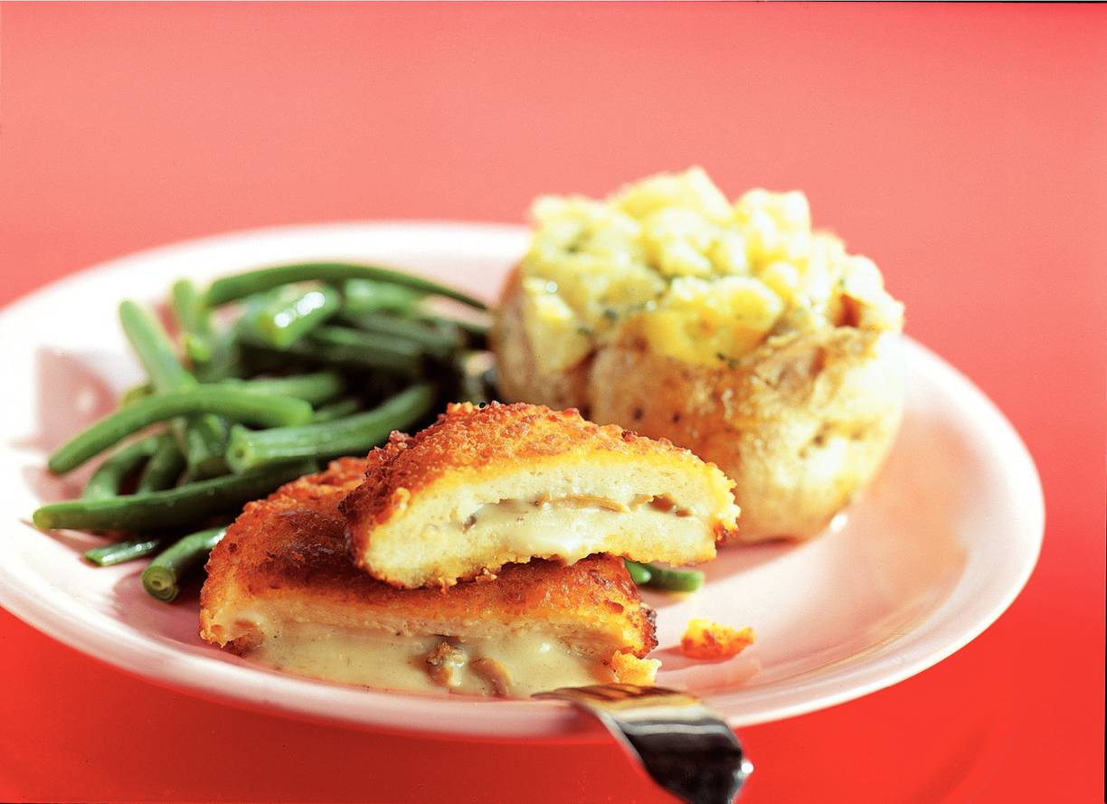 Kipschnitzel met gepofte aardappel