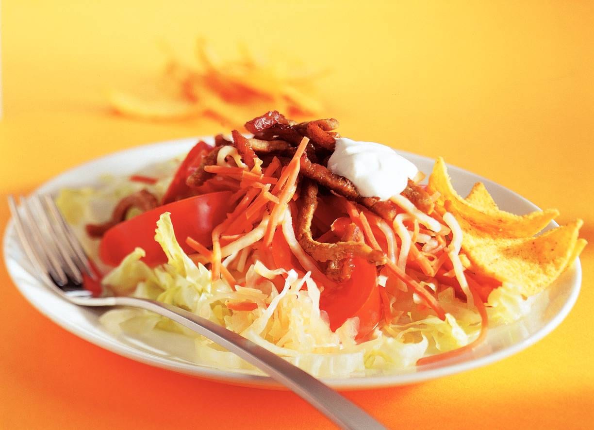 Gemengde salade met cajunreepjes