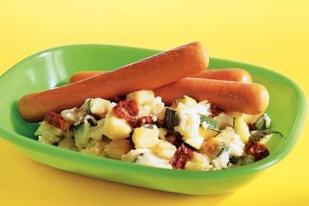 Zomerse stamppot met hotdogs