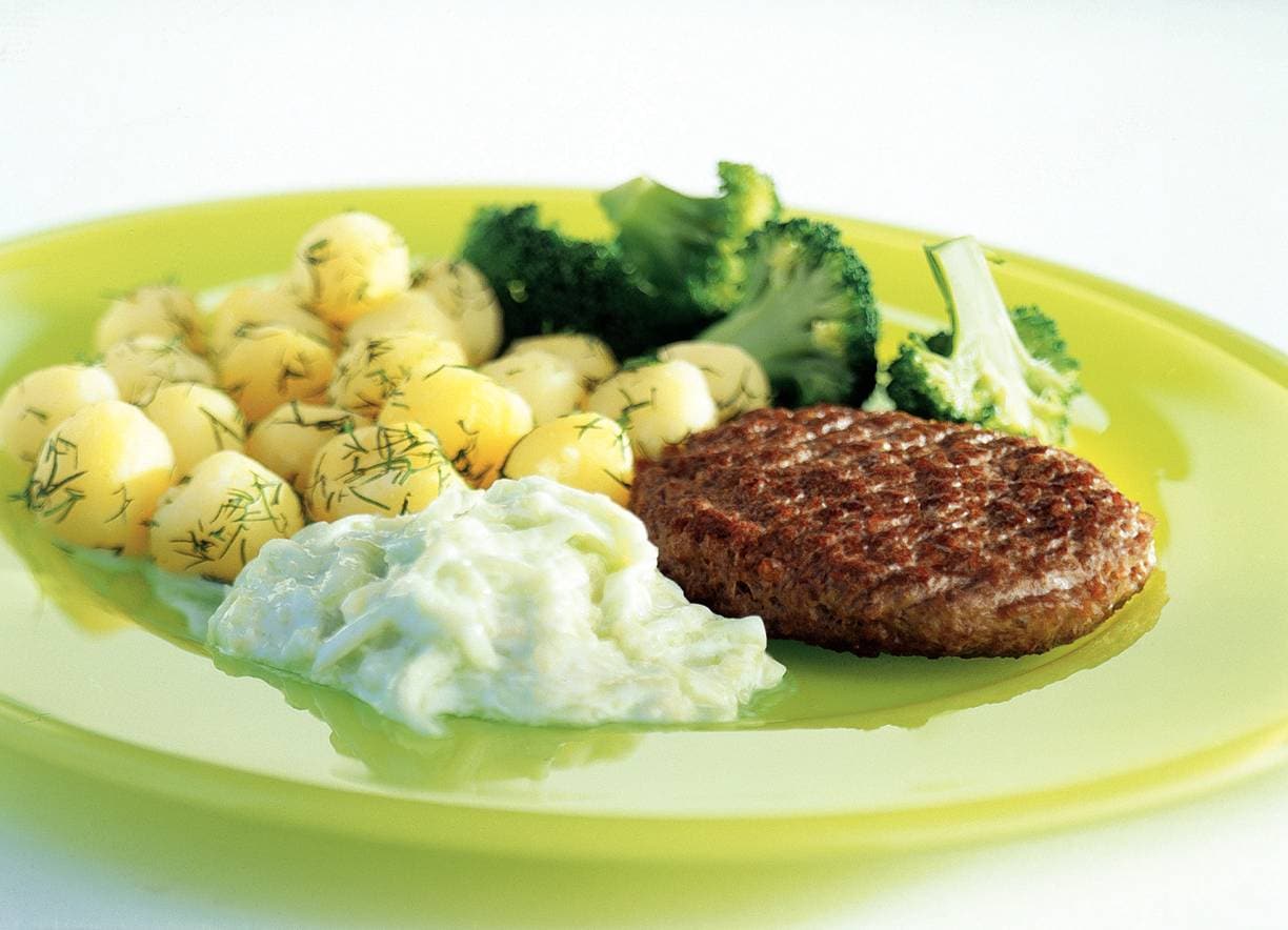 Steak met komkommersaus