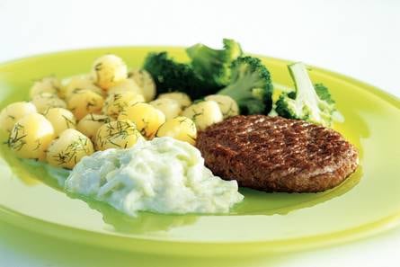 Steak met komkommersaus