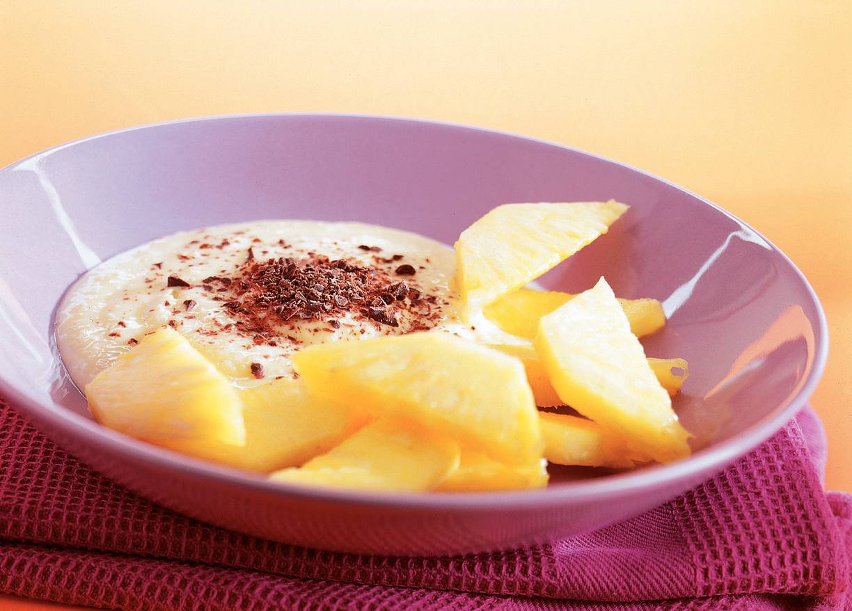 Ananas met romige kokosvla