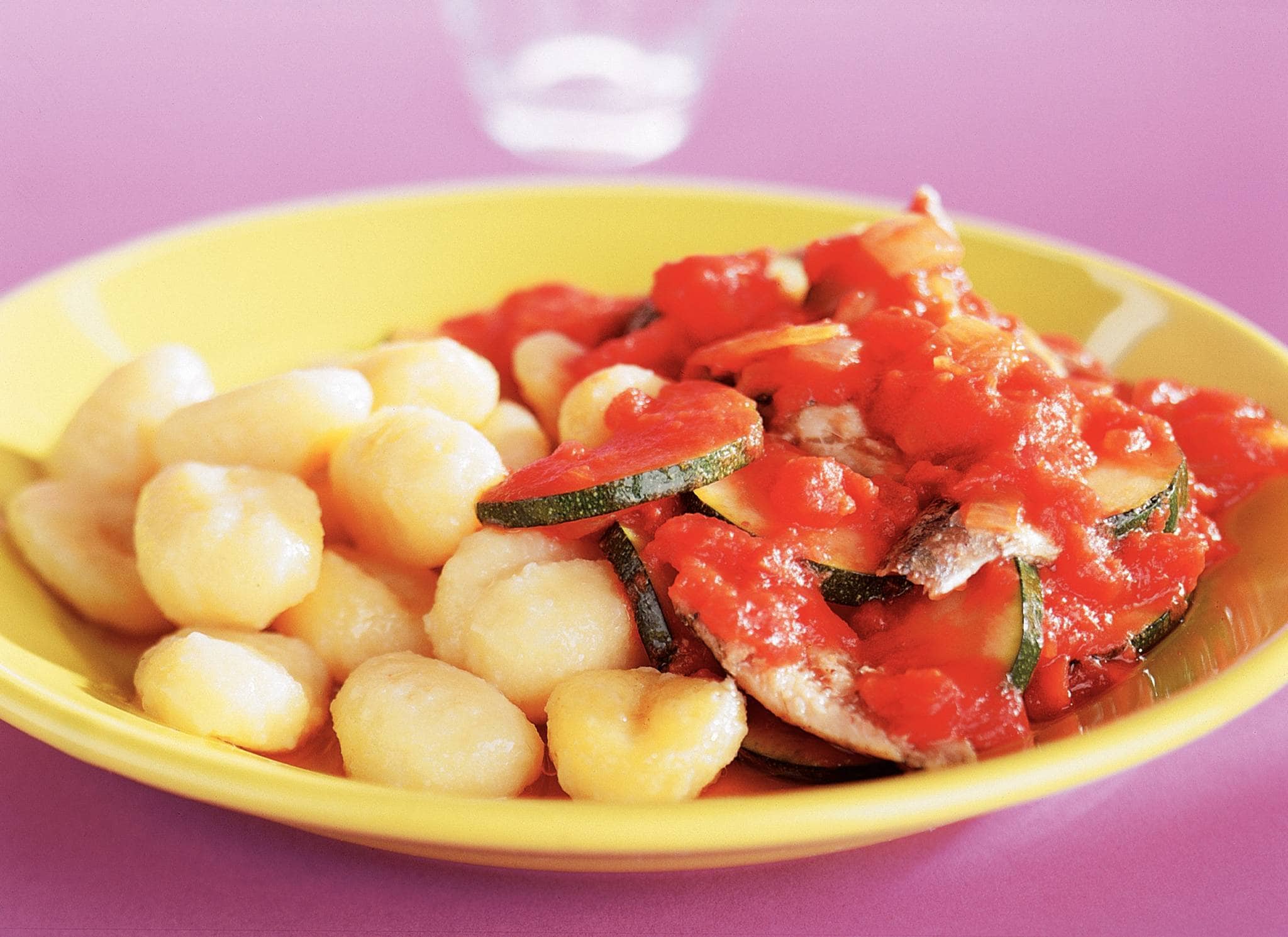 Gnocchi met sardinessaus recept Allerhande Albert Heijn