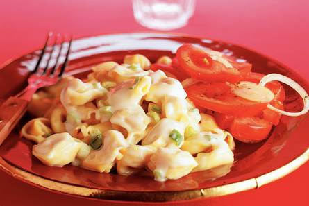 Gevulde pasta met kaas-bosuisaus