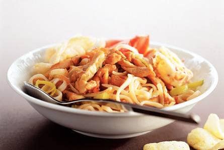 Bami met kalkoenreepjes