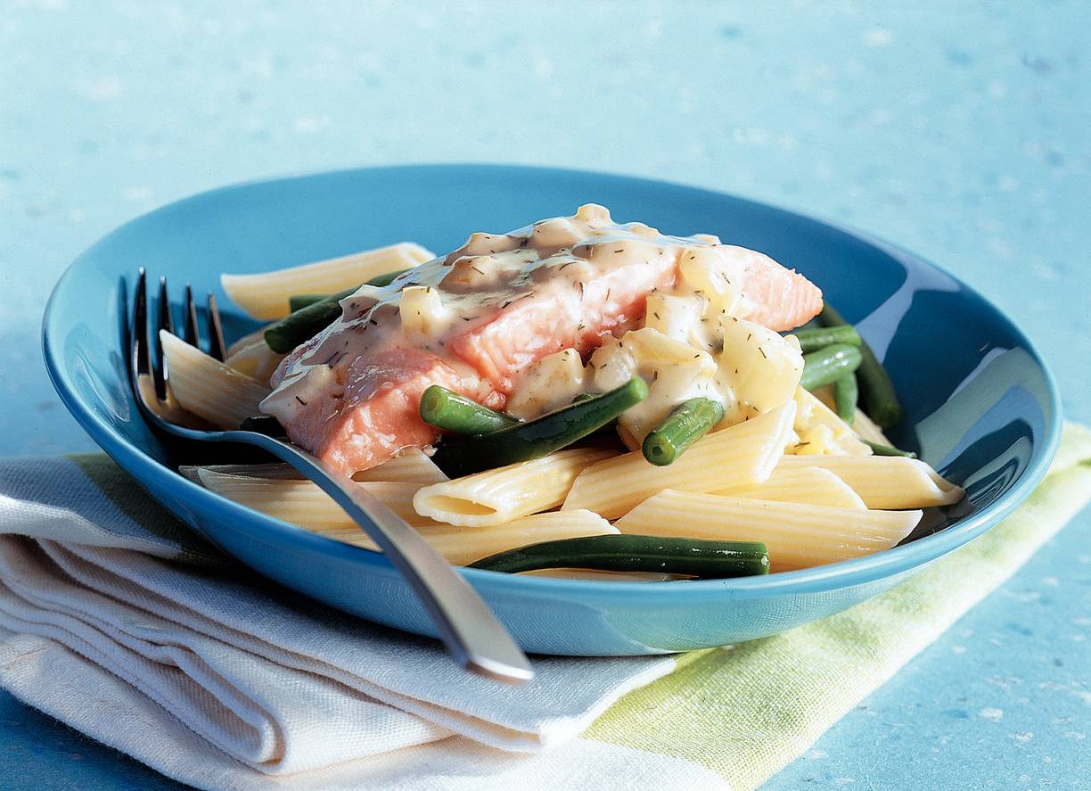 Penne met zalm en sperziebonen