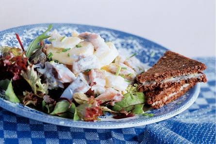 Lauwwarme aardappelsalade met haring