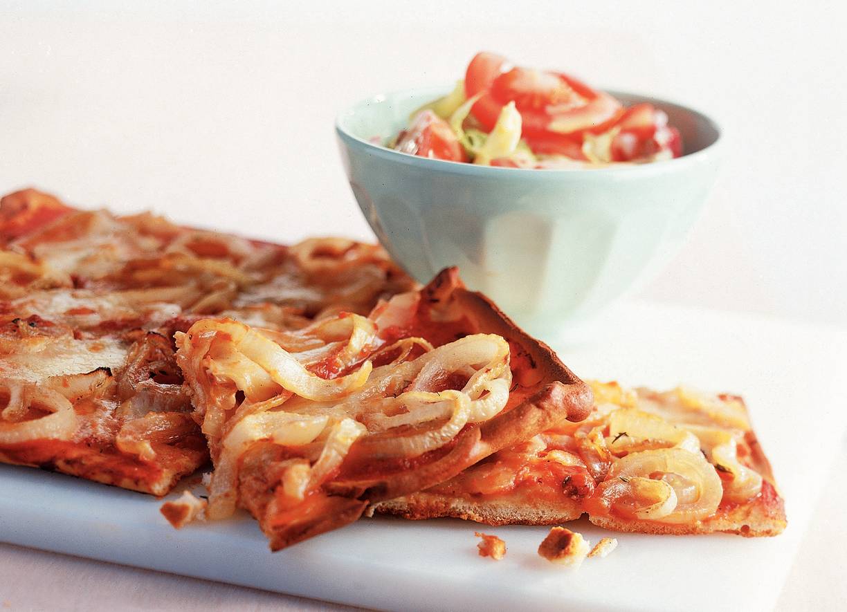 Zoete uienpizza