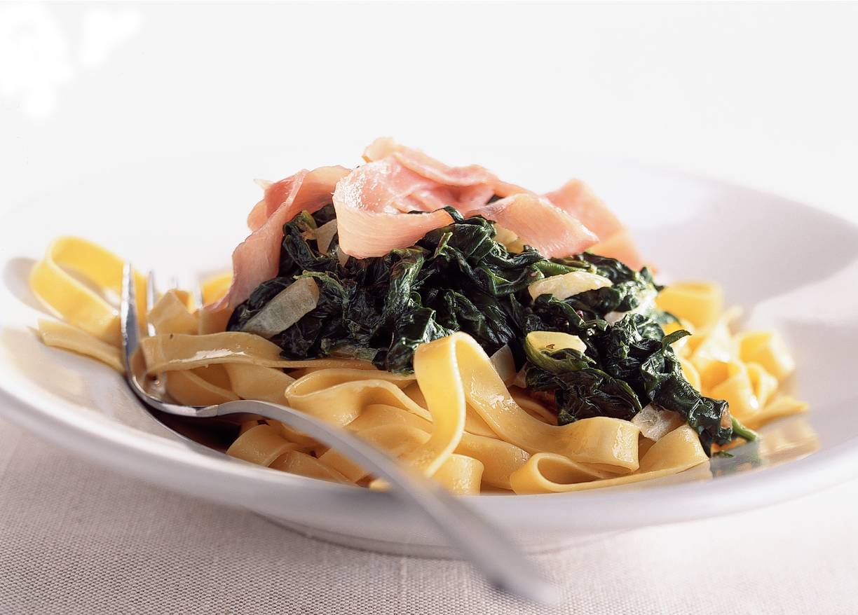 Tagliatelle met spinaziesaus