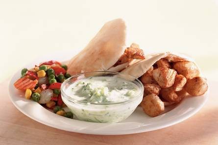 Kruidige kipbroodjes met tzatziki