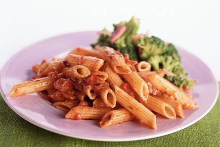 Penne met broccolisalade