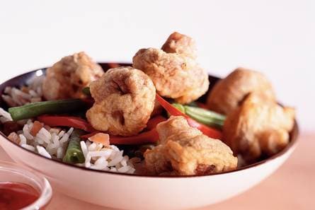 Rijst met gefrituurde champignons