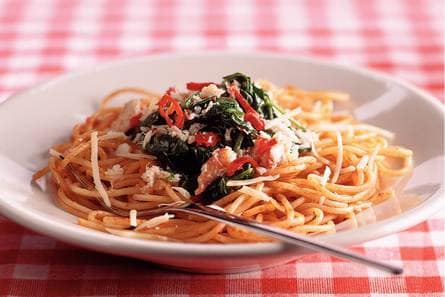Tomatenspaghetti met krab