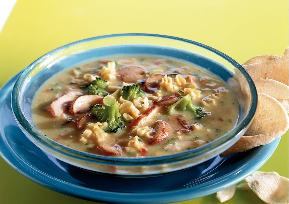 Noodlesoep met kip en broccoli