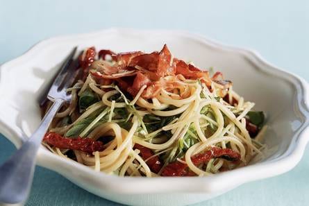 Pasta met zongedroogde tomaat
