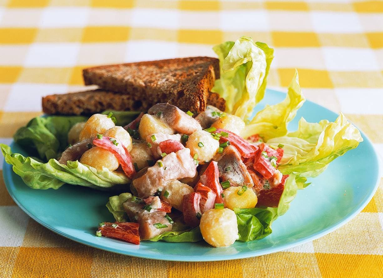 Aardappelsalade met haring en paprika