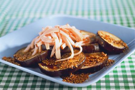 Gegrilde aubergine met kipfilet