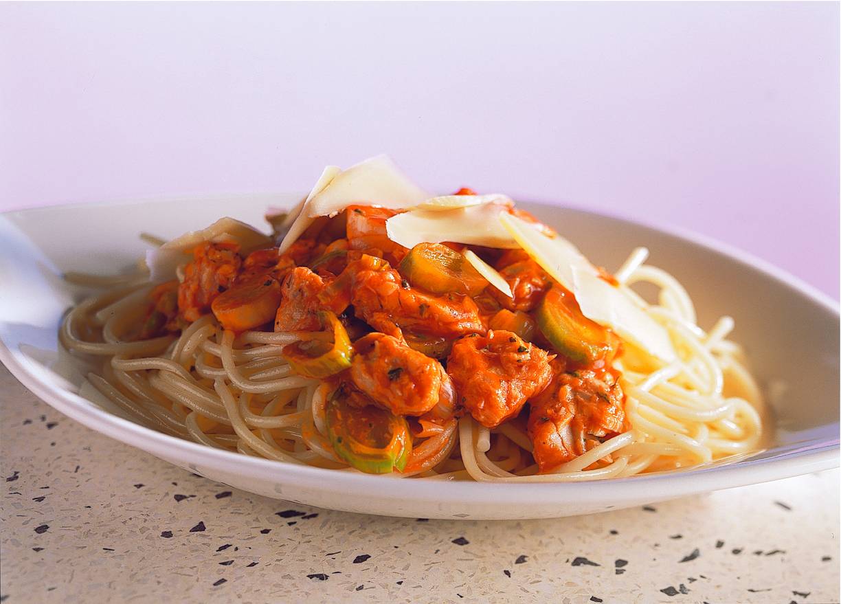Spaghetti met zalmsaus