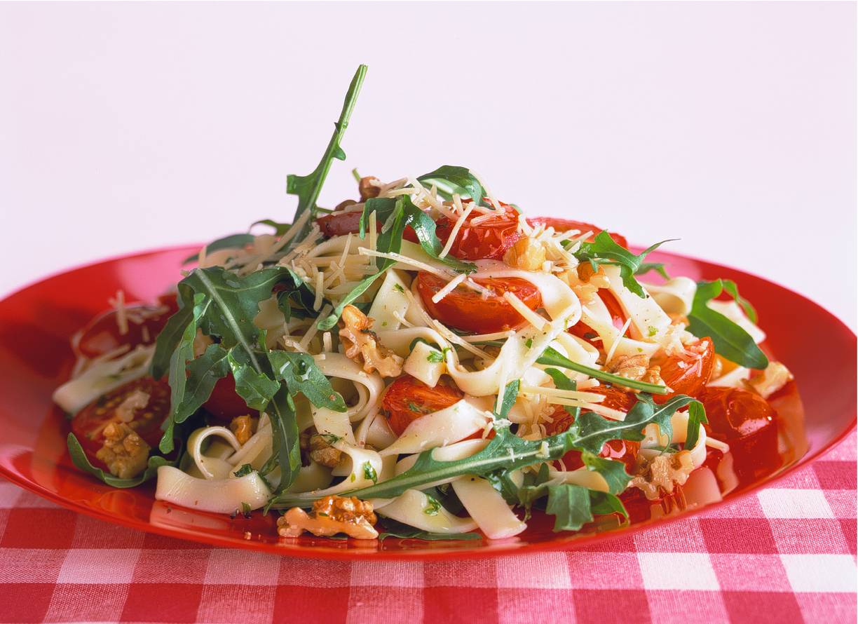 Tagliatelle met geroosterde tomaatjes
