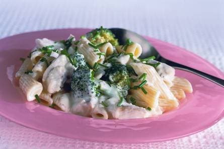 Romige haring-pastasalade