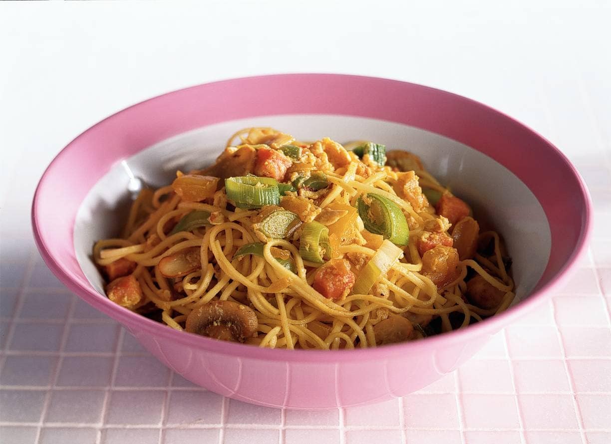 Bami met prei en ei