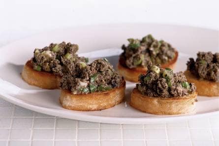 Crostini's met tonijntapenade