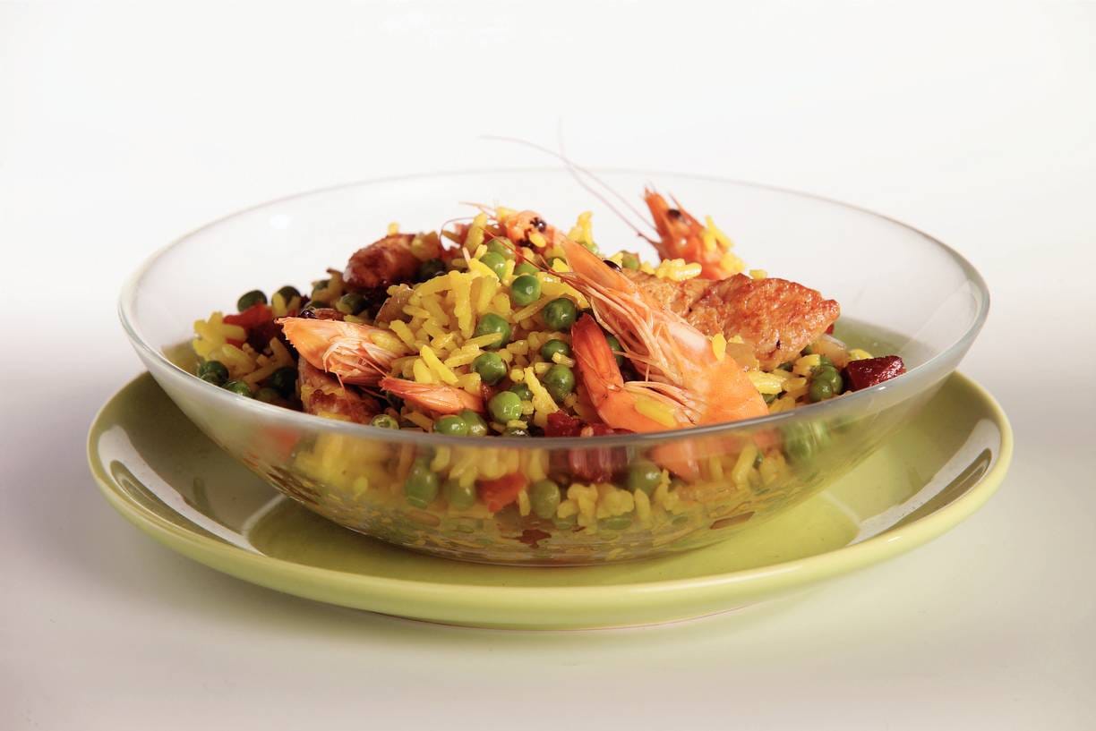 Makkelijke paella met kip en gamba's