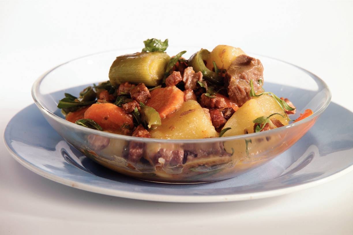 Aardappelstoofschotel met spek