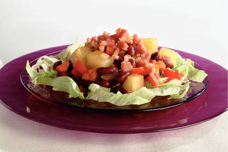 Lauwwarme bonensalade met ananas