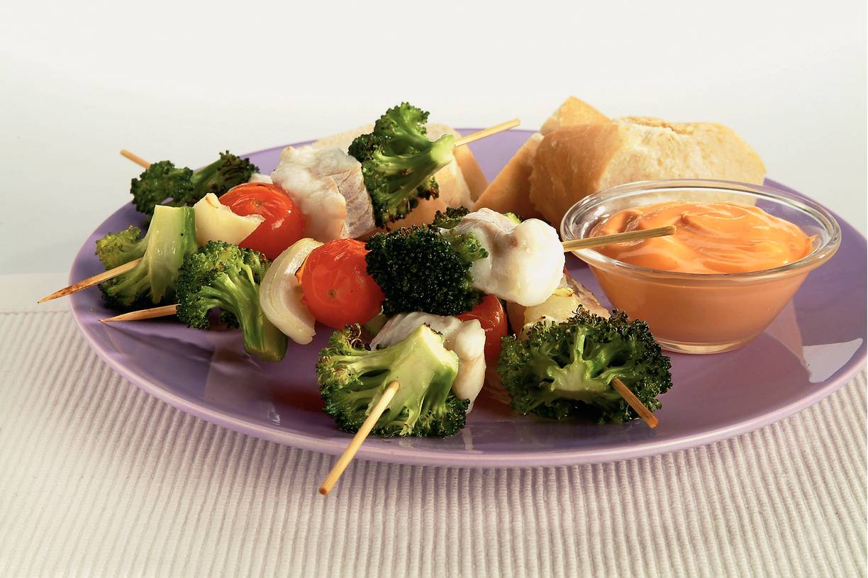 Kabeljauwspiesen met cocktailsaus