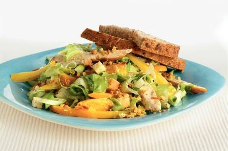 Andijviesalade met knoflookcroutons