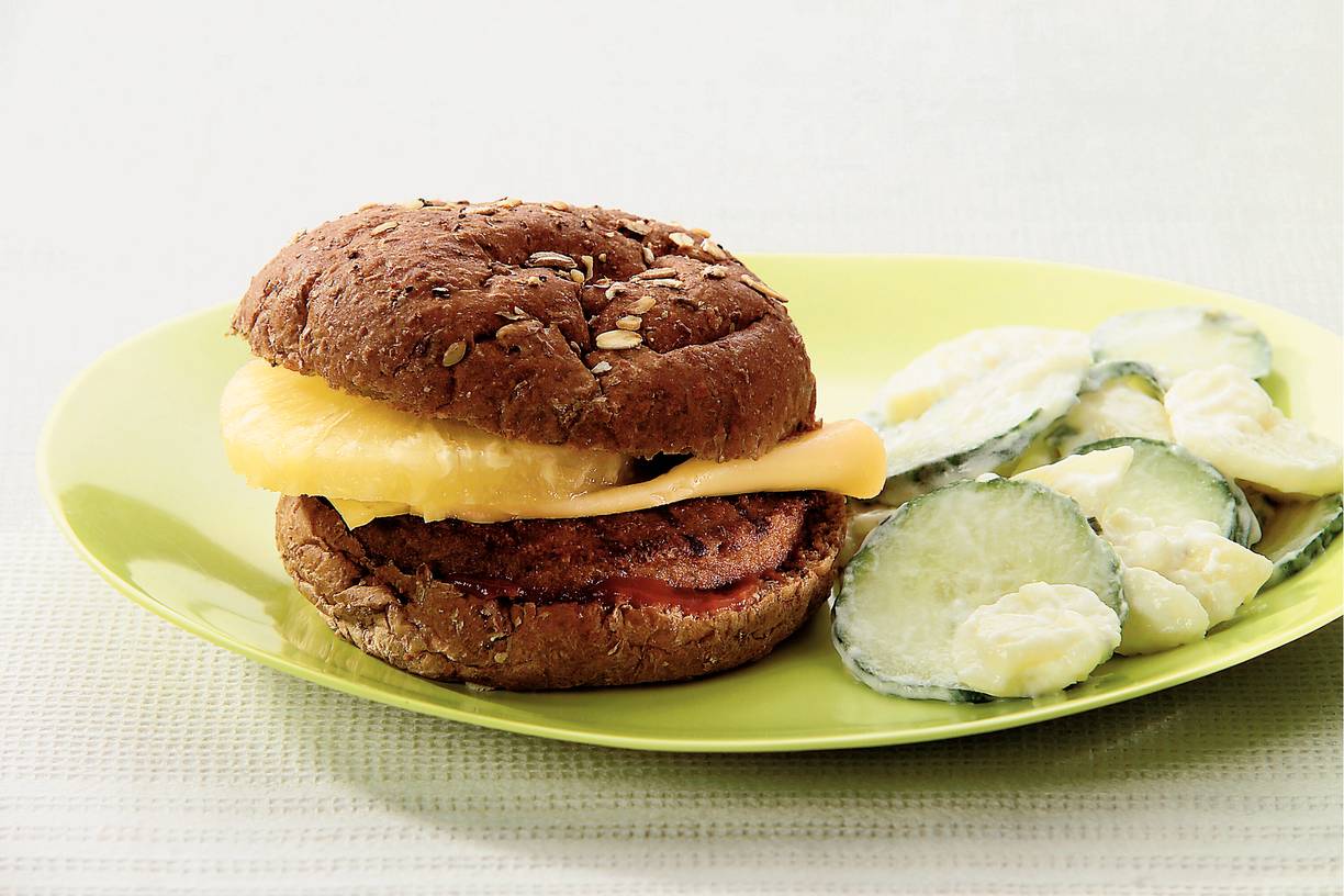 Hawaïburger met aardappelsalade