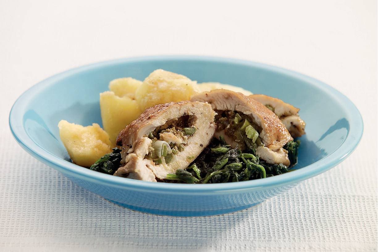 Kipfilet gevuld met tapenade en bosui