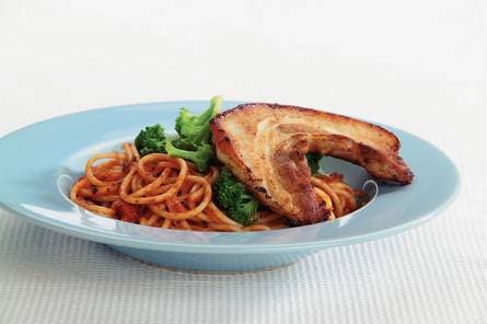 Spaghetti met spek in Italiaanse saus