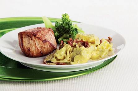 Kalfsoesters met tortellini