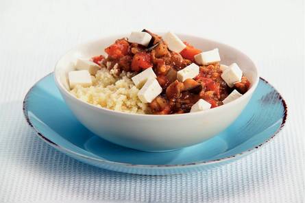 Couscous met gehaktsaus en witte kaas