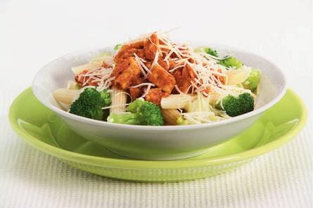 Penne met broccoli en tomatensaus