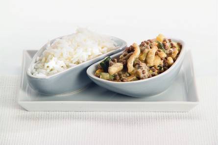 Thaise linzen-kipcurry