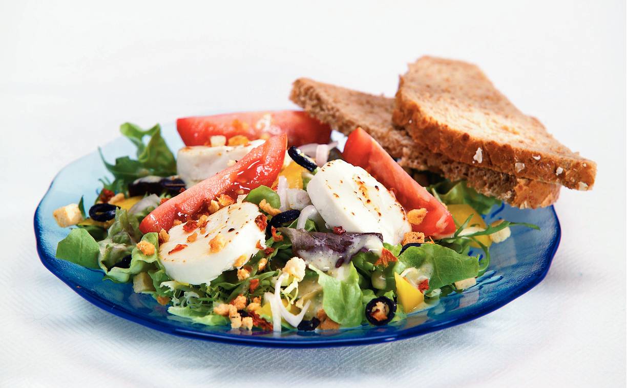 Mediterrane salade met geitenkaas