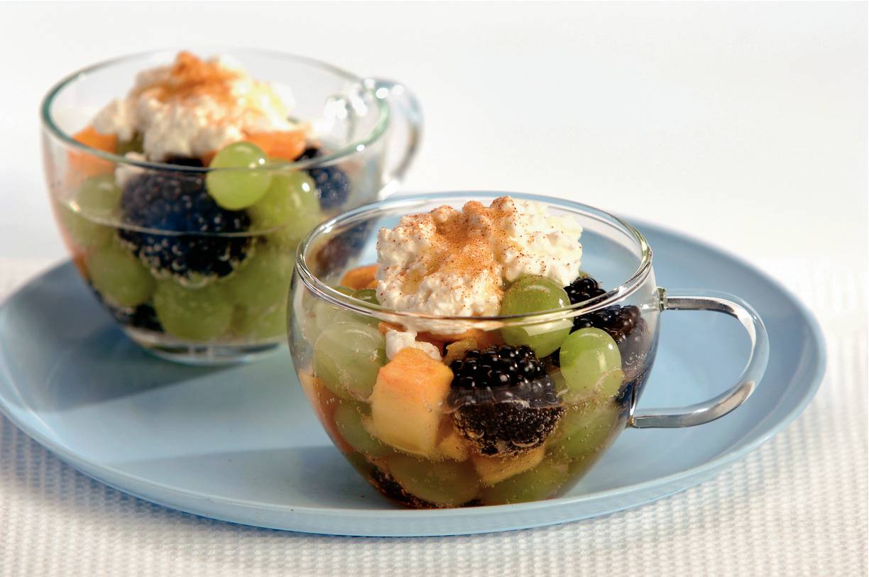 Fruitsalade met hüttenkäse