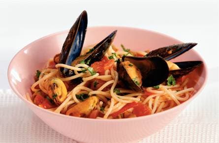 Spaghetti met mosselen & tomatensaus