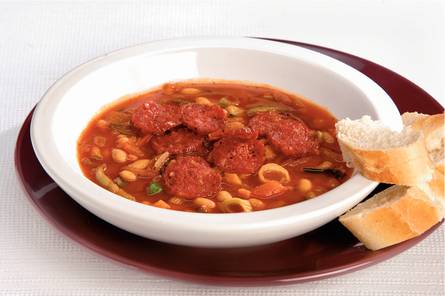 Tomatenmaaltijdsoep met chorizo