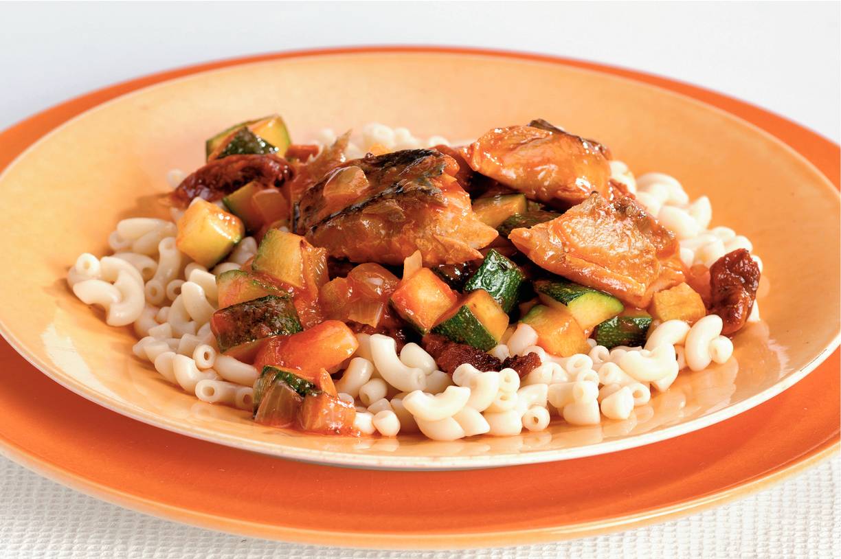 Macaroni met makreel